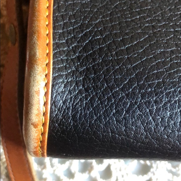 Dooney and Bourke purse - Picture 9 of 9